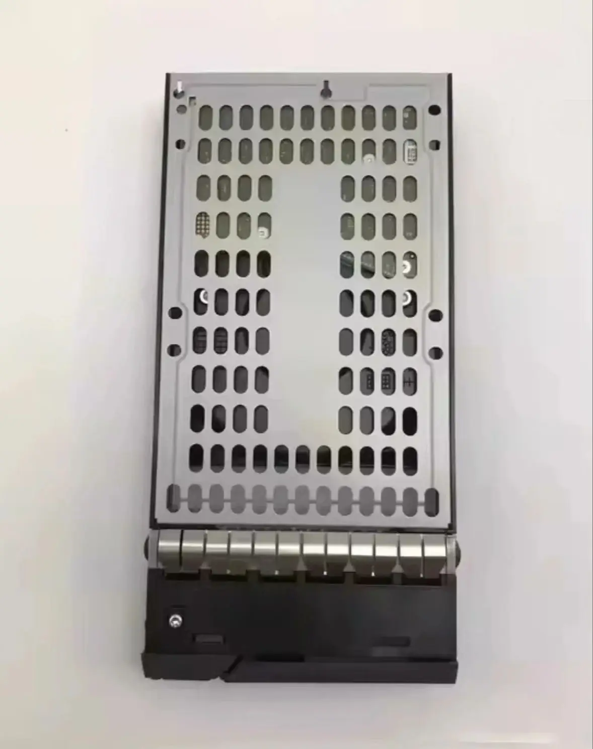 

Для жесткого диска E-X4131A 108-00698 12 ТБ 3,5 12 ГБ 7,2 КБ NL-SAS