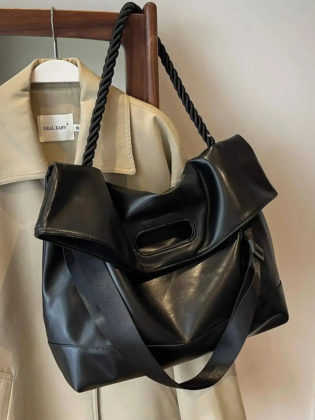 Bloom Versatile Large Capacity Handbag Tote Women Hot Girls Leather Casual Messenger Bag Female Retro Y2k Shoulder Bags