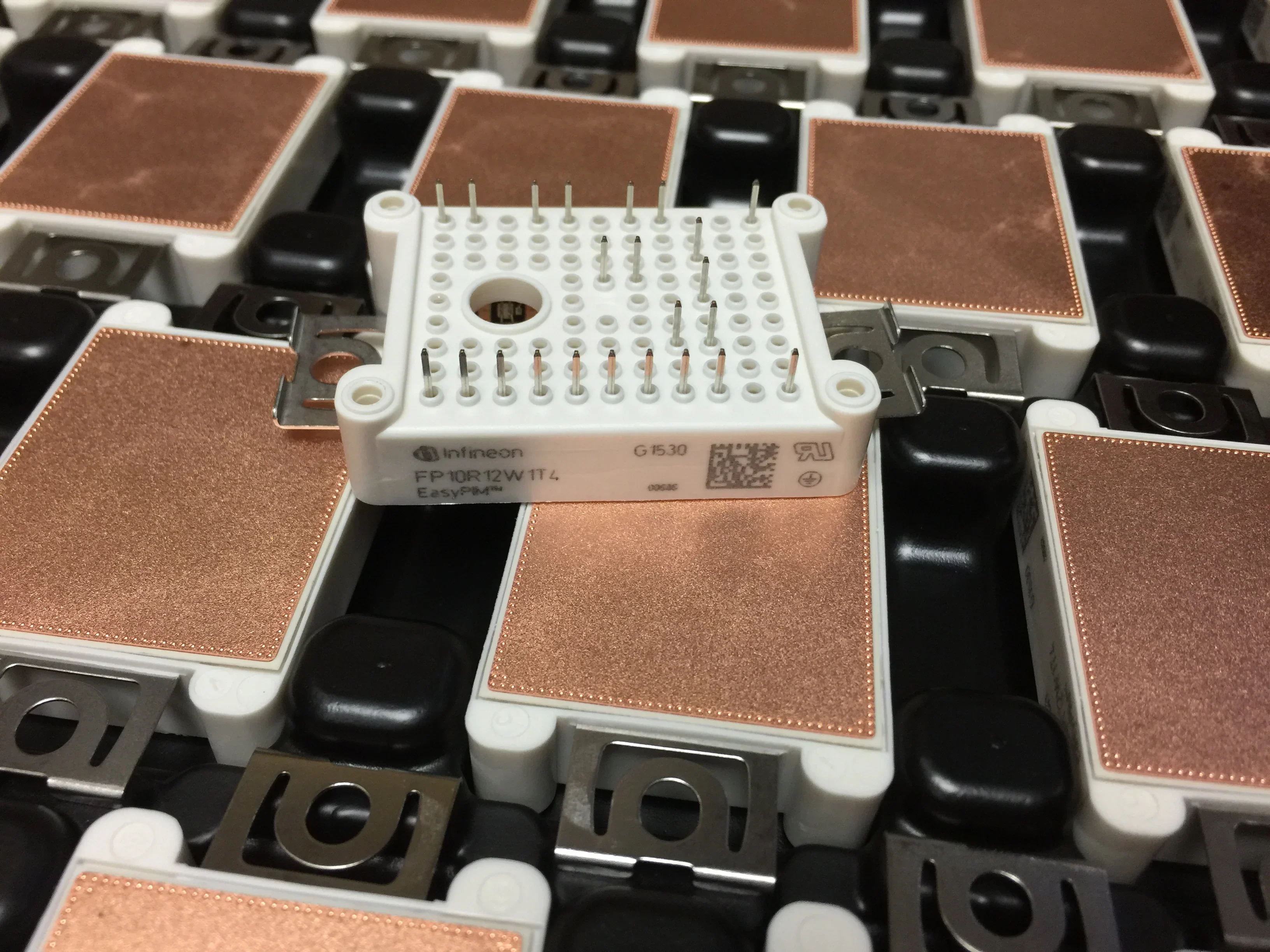 FP06R12W1T4 FP10R12W1T4 FP15R12W1T4 FP15R12W1T4-B11 FP15R12W1T4_B11 FP15R12W1T4_B11 FREE SHIPPING NEW AND ORIGINAL MODULE
