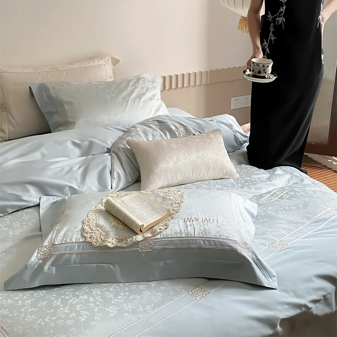 

Modern light luxury high-count pure cotton long-staple cotton four-piece set of beautiful high-end jacquard embroidery bedding