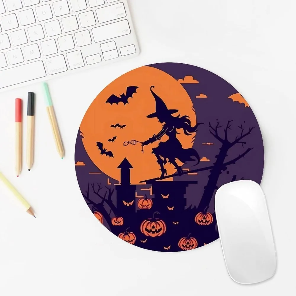 Alfombrilla de ratón redonda de bruja de Halloween de 20 cm con diseño de calabaza voladora y cráneo fantasma