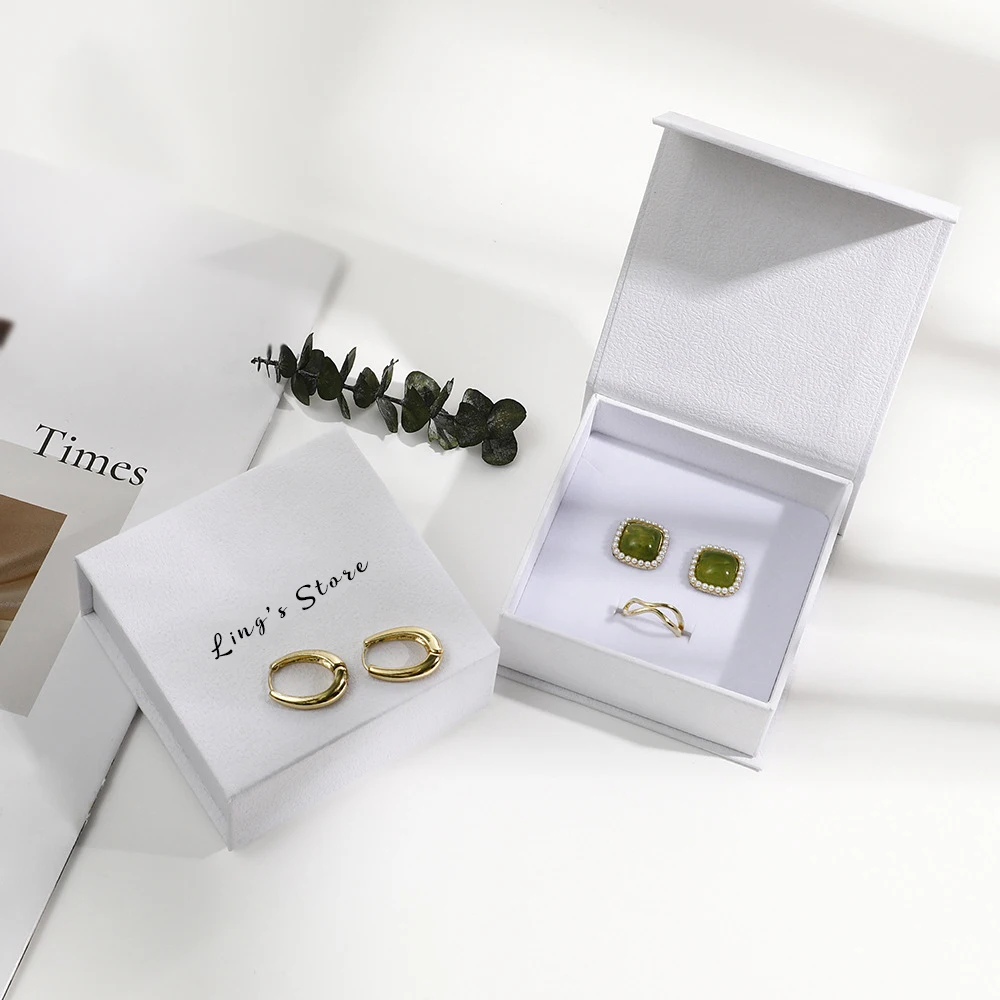 

20Pcs Texture Custom Logo Jewelry Magnet Box 9x9x3.5cm Paper Boxes Ring Earring Studs Necklace Bracelet Pouch Bag Packaging Case