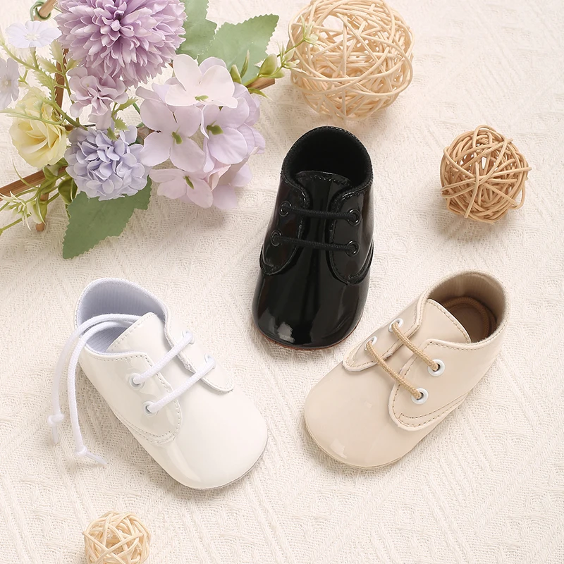 

Spring and Autumn Style 0-18 Months Solid Color Bright Face Baby Sneaker Cloth Bottom Non slip Front Strap Versatile Baby Shoes