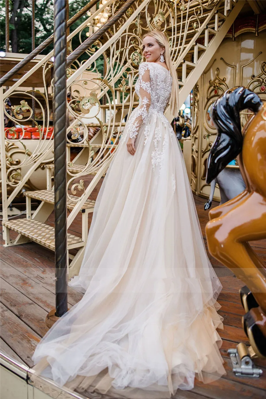 Robe de mariée en Tulle, coupe A-line, manches longues, col en v, grande taille, avec Appliques en dentelle