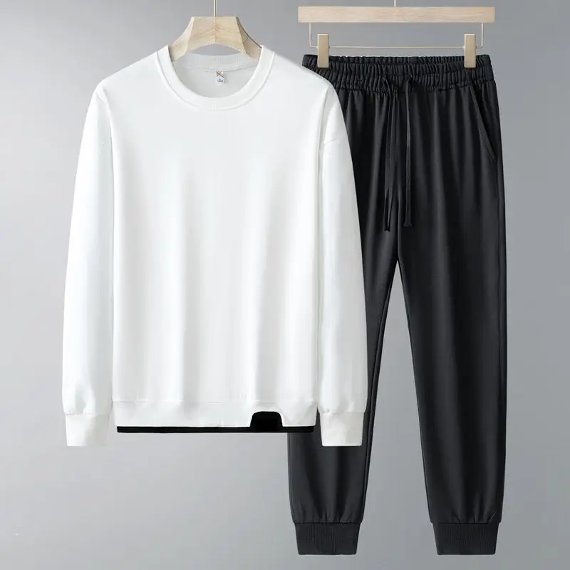 

Мужской весенний повседневный спортивный комплект из 2 предметов: толстовка с длинным рукавом и брюки с эластичным поясом, из мягкой комфортной ткани, с декоративным швом по низу.