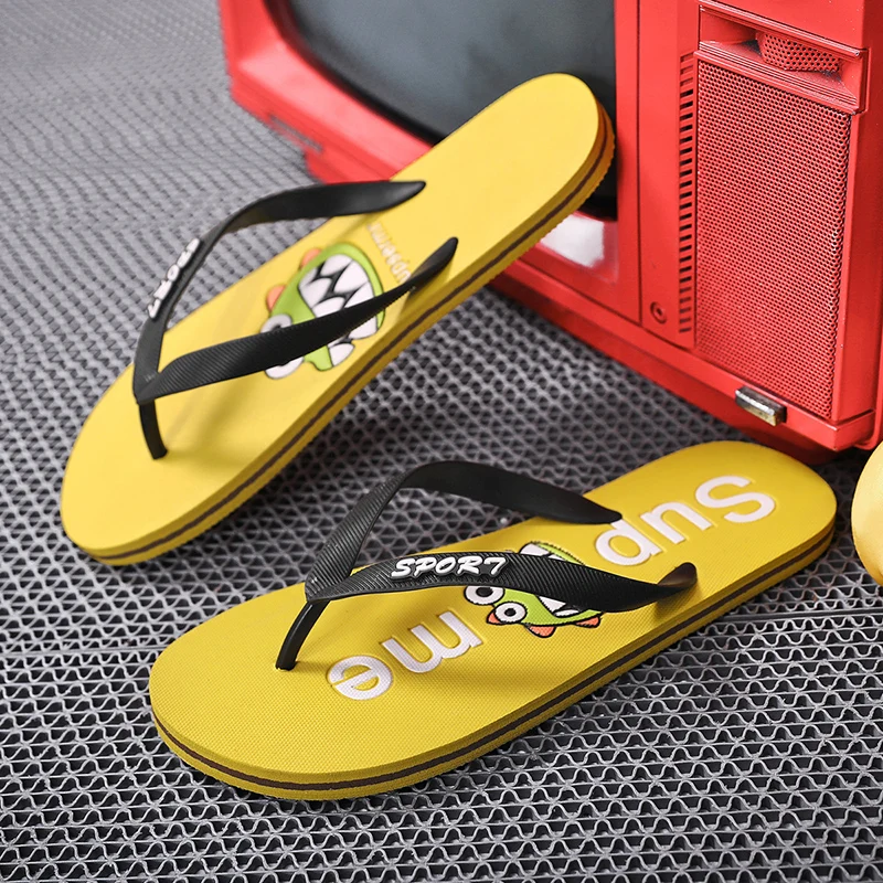 Cartoon Men Slippers Summer Men Flip Flops Quality Beach Slippers Non-slip Indoor Bathroom Slides Rubber Sole Zapatos Hombre