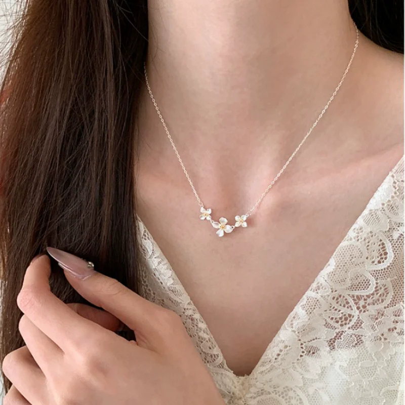 XIYANIKE Sweet Gardenia Flower Necklaces For Women Korean Fashion New Clavicle Chain Jewelry Gift Party Birthday