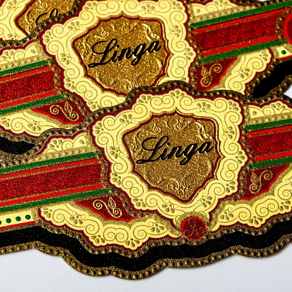 

Изготовленные на заказ этикетки для сигар из тисненой золотой фольги | Роскошные наклейки на кольцо с логотипом на заказ | Печать упаковки сигар премиум-класса