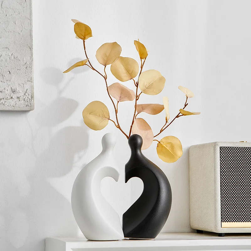 

European Ceramic Body Vase Black and White Couple Ceramic Handicrafts Ornaments Living Room Dining Table Floral Vase Home Decor