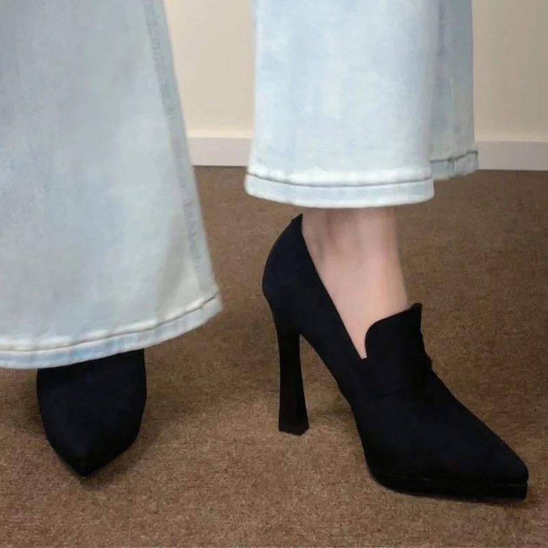 أحذية نسائية بكعب عالٍ بمقدمة مدببة من جلد الغزال أحذية أنيقة فستان فاخر للخريف مضخات 2025 مصمم جديد أنيق Zapatos De Mujer