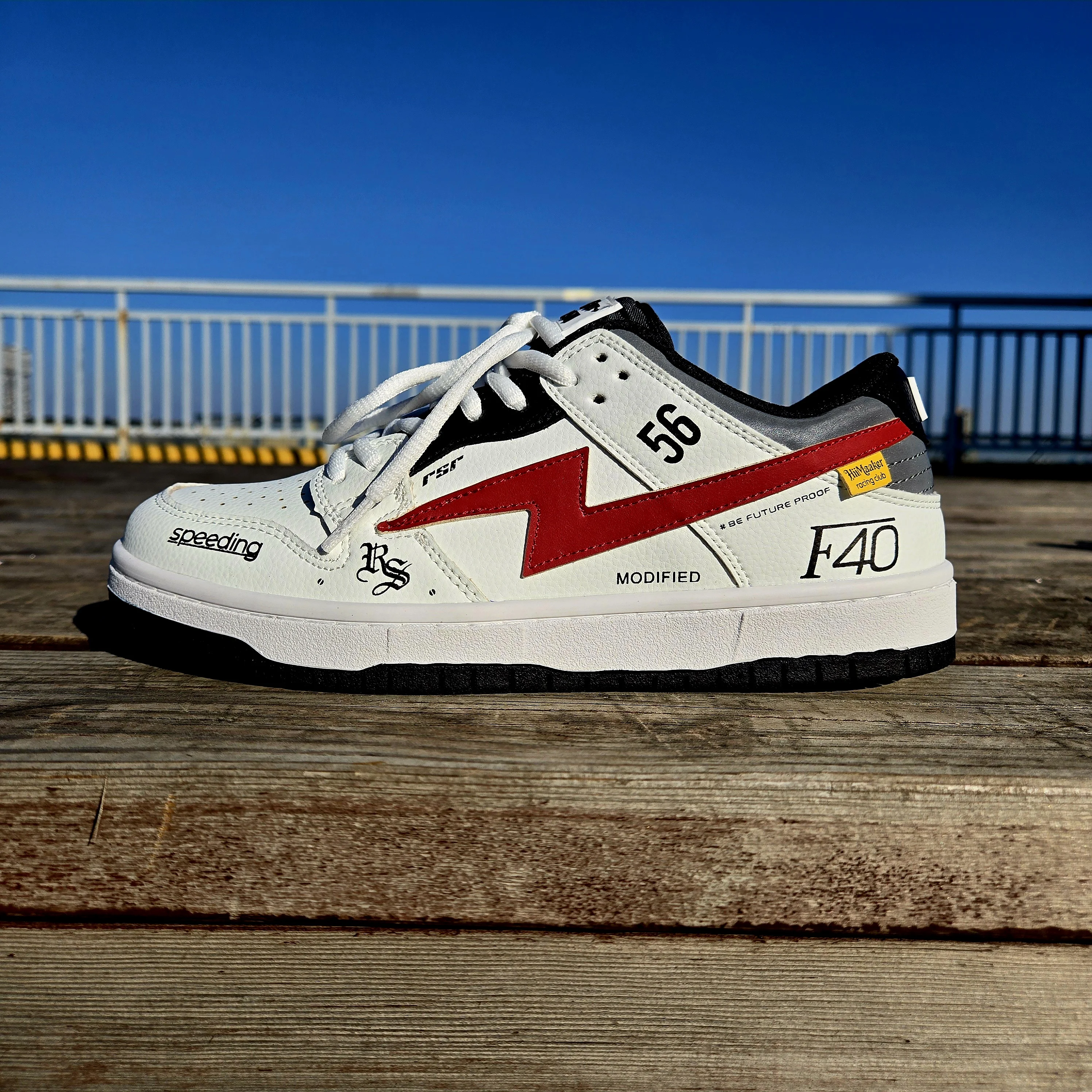 

HiiMaaker Women Shoes Men Sneakers Retro Y2K Lightning Punk Street Skate Shoes Unisex Fashion Quality Couple Sport Casual Shoes.