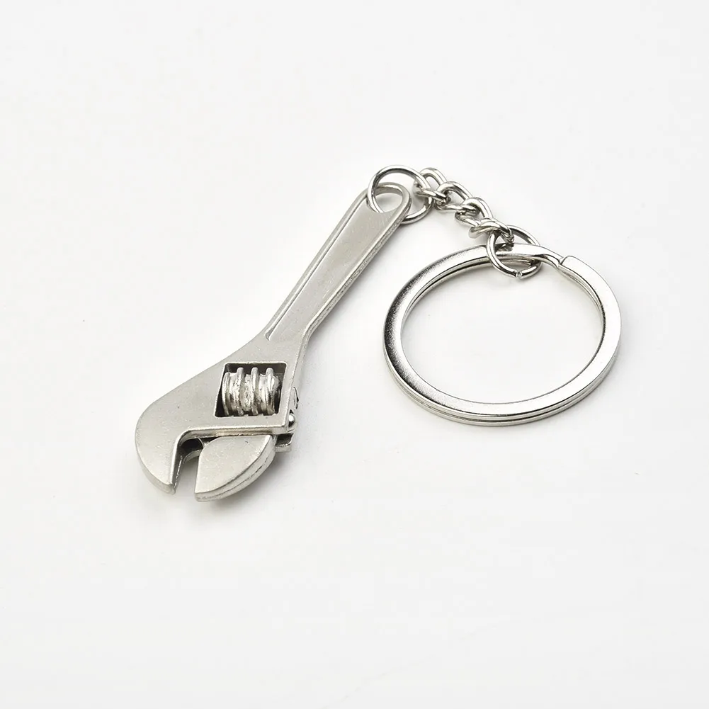 1pc Silver Keychain 11.7CM Car Metal Wrench Style Key Chain Creative Fashion Silver Compact Keychain Fashionable Cool Key Rings