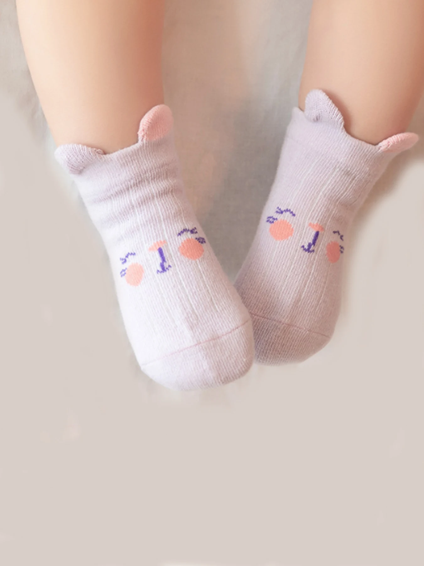 Рисунок 3 - 4 пары детских носков