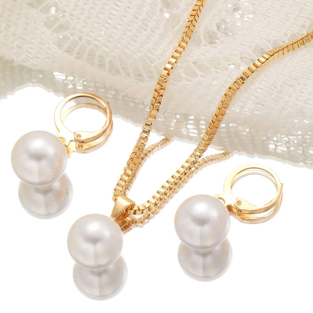 Fashion Simple Pearl Pendant Jewelry Set for Women Vintage Gold Color Chain Pendant Necklace Earring Set Wedding Birthday Gifts