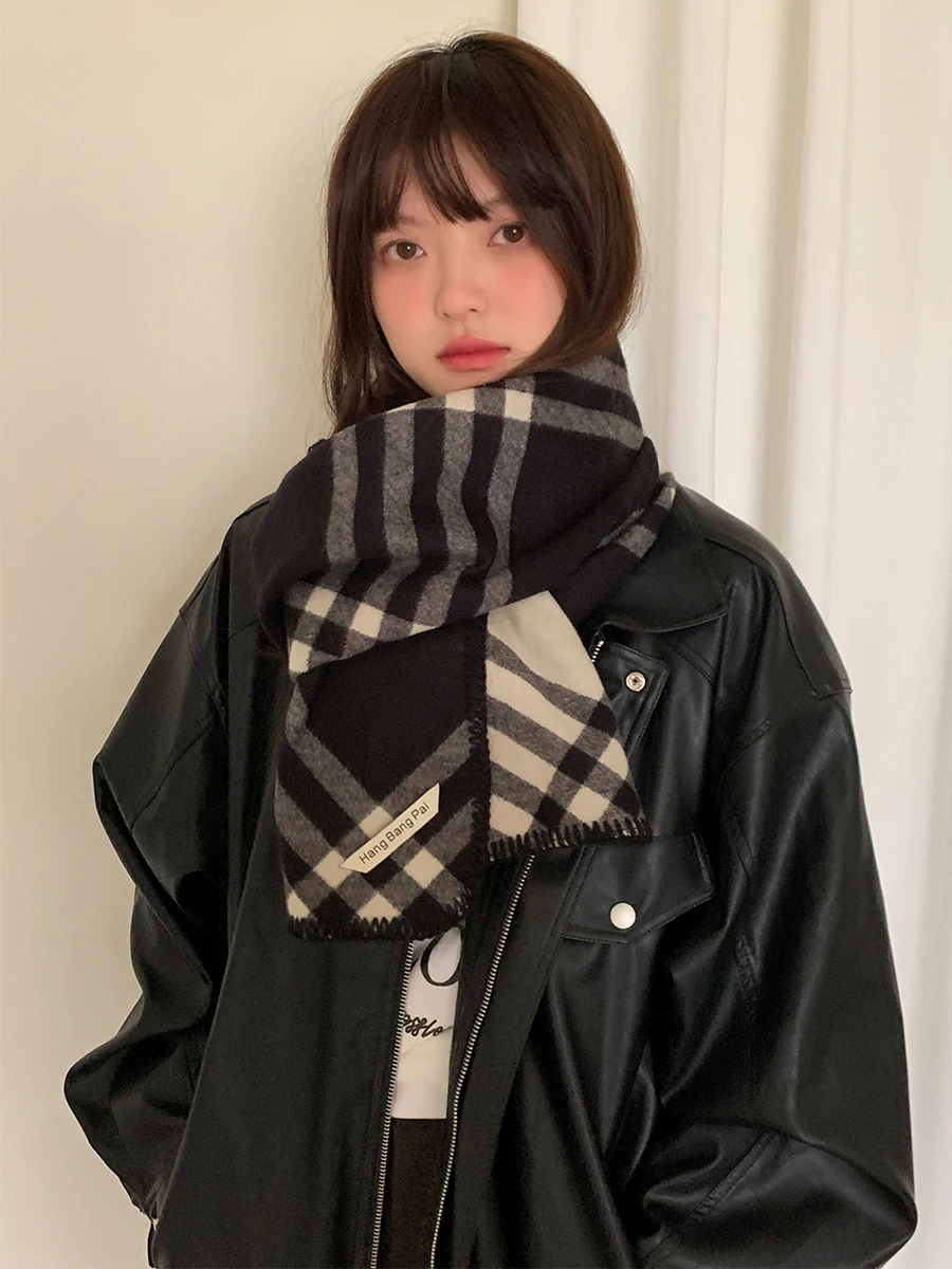 

Woolen Retro Plaid Knit Scarf For Women Autumn Winter Korean Style Aesthetic Thickened Cape With Black And White Edge Neck