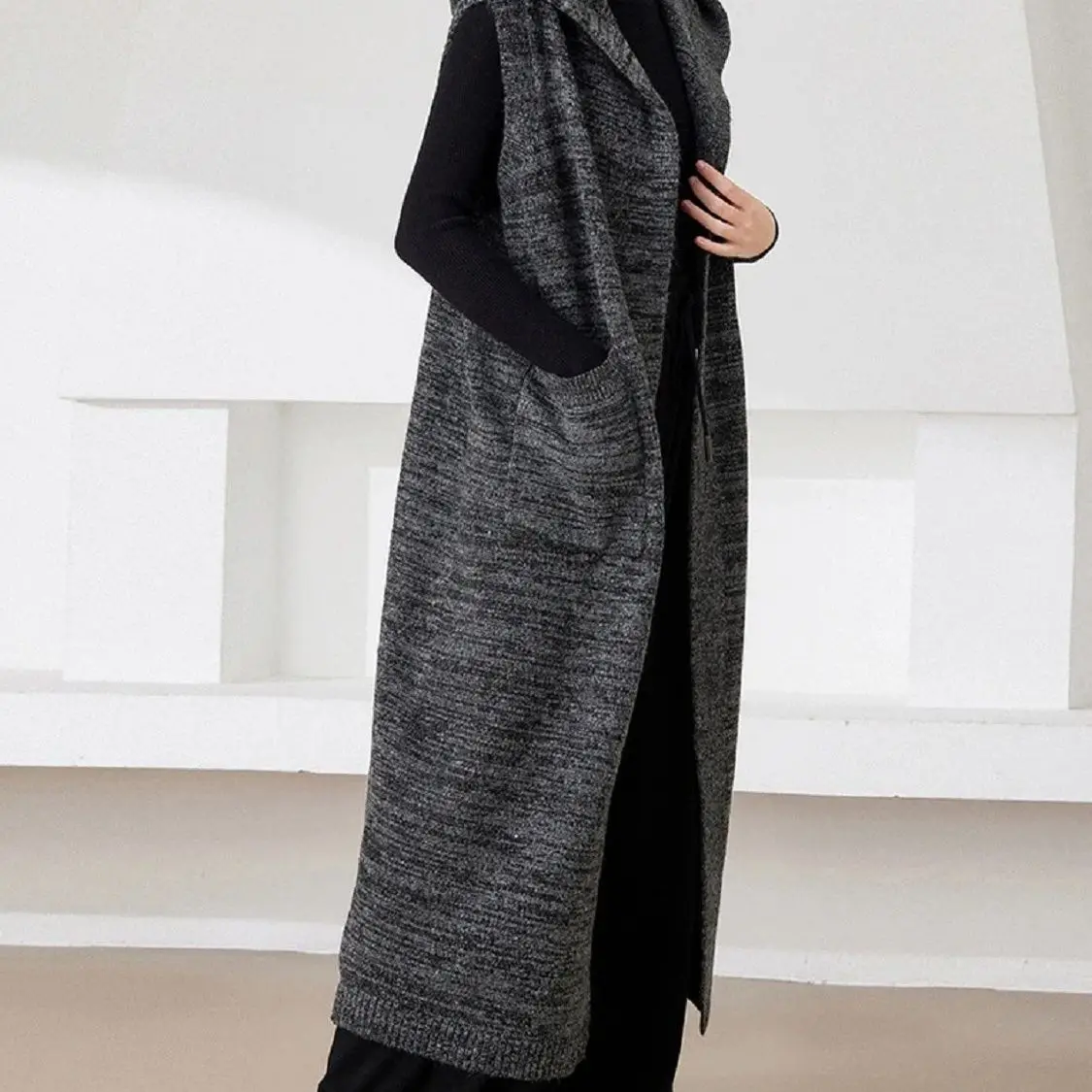 

Вязаное платье без рукавов женское макси, летнее, с рукавами-лепестками, разноцветное, тонкое, солнцезащитное, не скатывается, с блестками, гламурное, простое