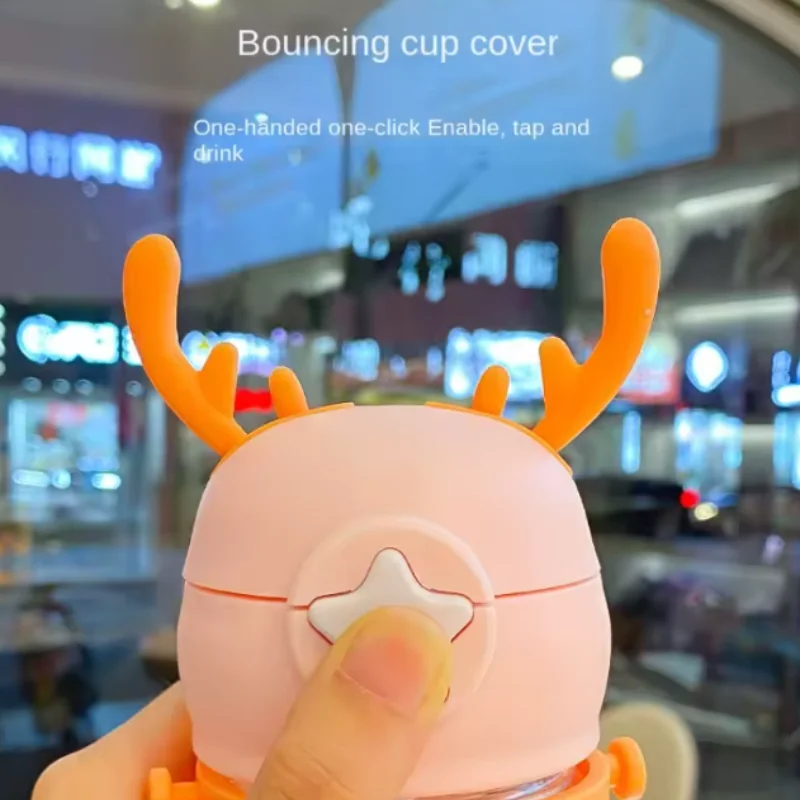 600 مللي زجاجة ماء للأطفال صافي الأحمر البلاستيك قرن الوعل القش زجاجة ماء عالية المظهر مستوى سعة كبيرة زجاجة ماء غلاية