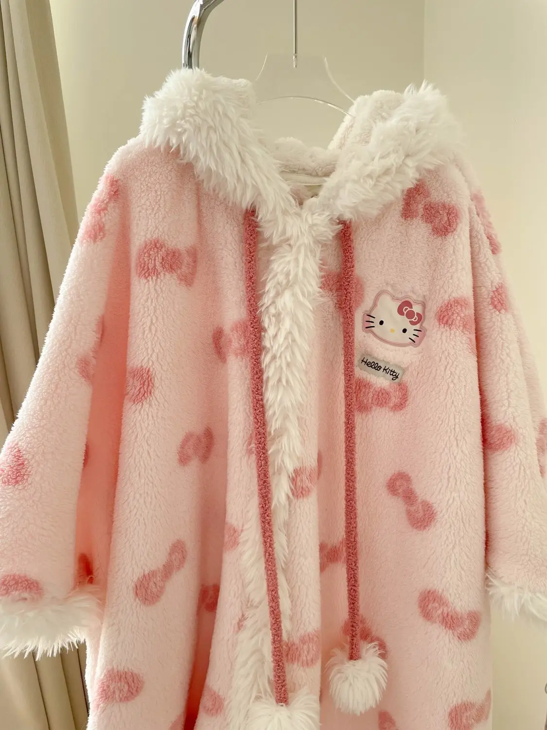 New Sweet Furry Hooded Hello Kitty Nightgown Coral Fleece Plush Sleepwear Robe Winter Women\'s Cute Oversize Home Casual Clothes