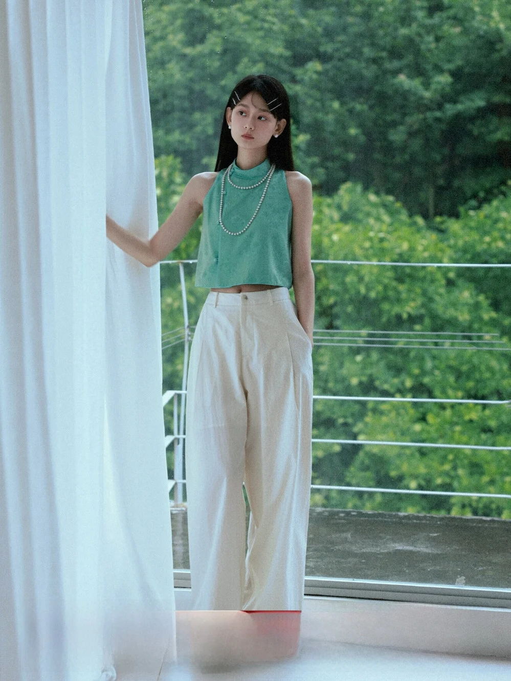 

New Chinese Sle Embroidered Silk Vest CHARMMY YE 24SS een without Sve Top Ethnic Faion Women's Clothing