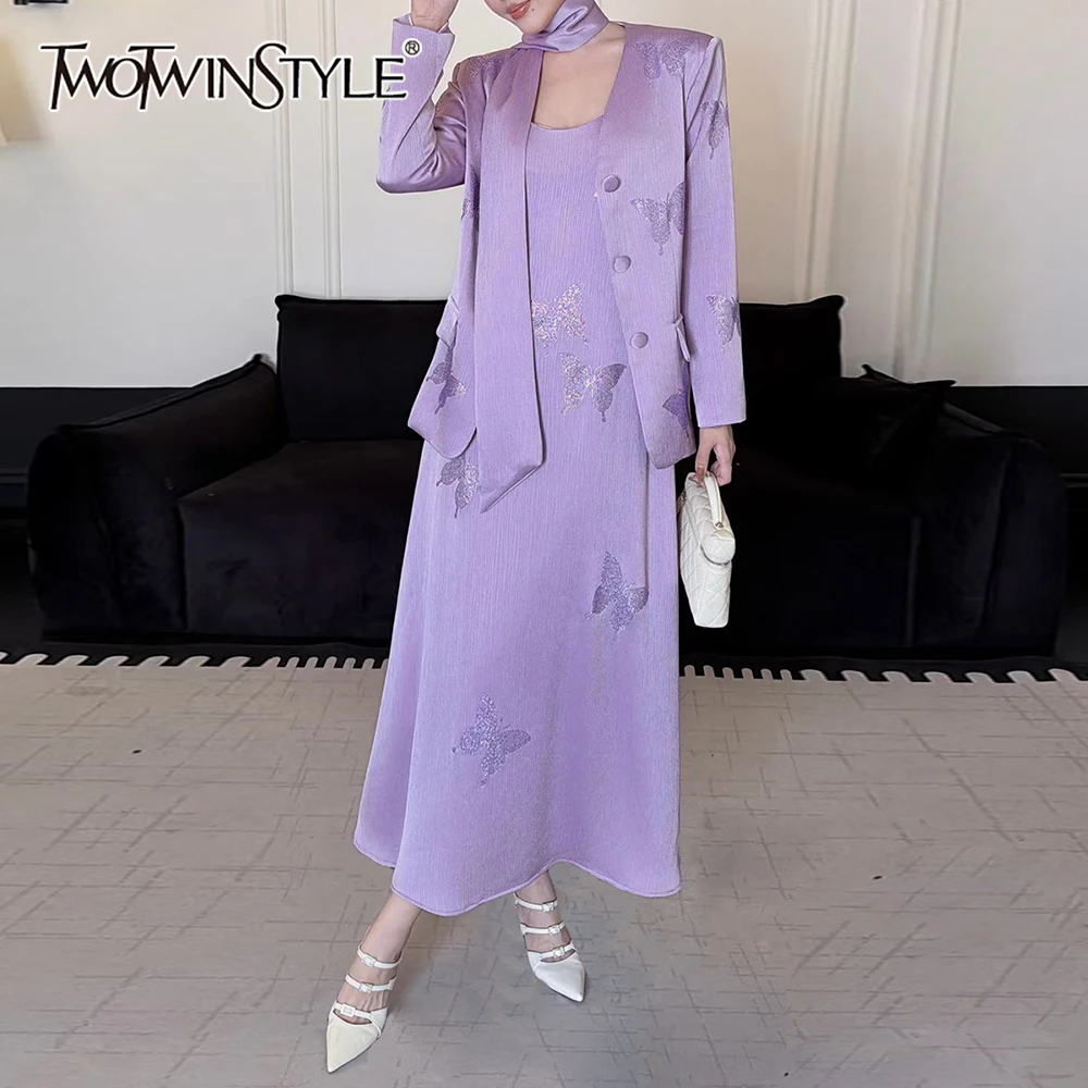 

Комплект из двух предметов TWOTWINSTYLE: элегантный пиджак с V-образным вырезом и длинными рукавами и длинное платье без рукавов, украшенное пайетками, для женщин