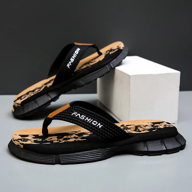 

Men's sandals and slippers new breathable beach shoes summer casual light open-toe flip-flops
