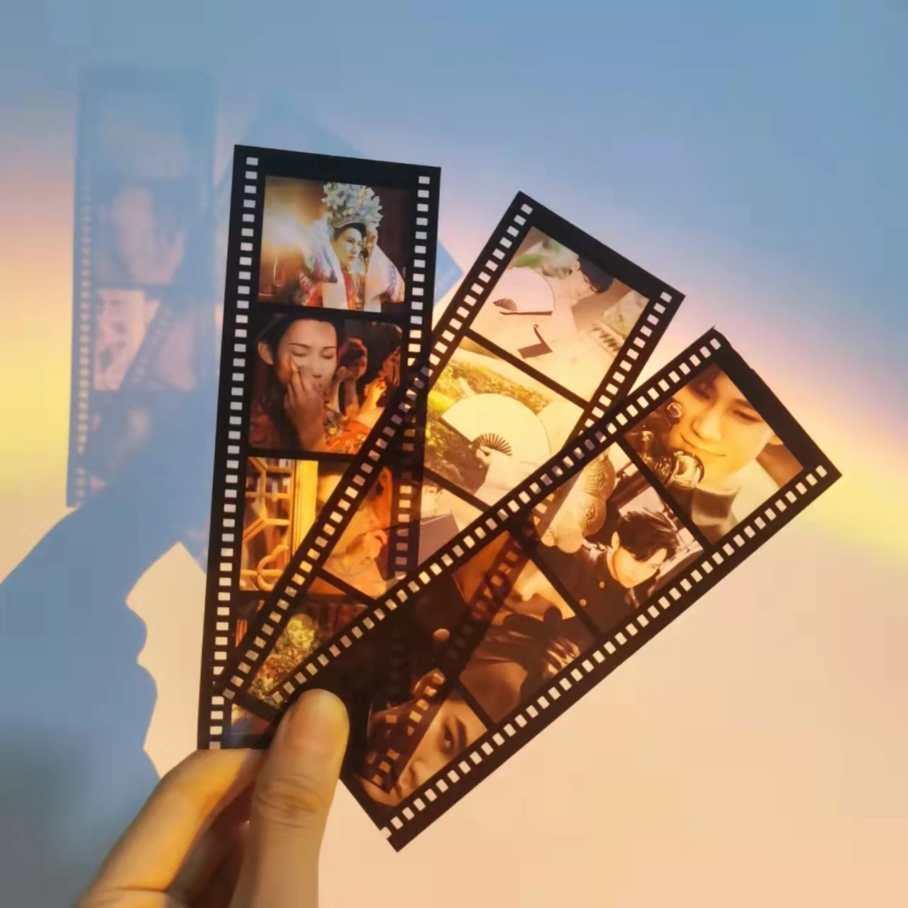 2022 New Arrival TNT Teens In Times Cute Film Bookmarks Kawaii Stationary Bookmarks Small Cards  Fans Collection Photo Card