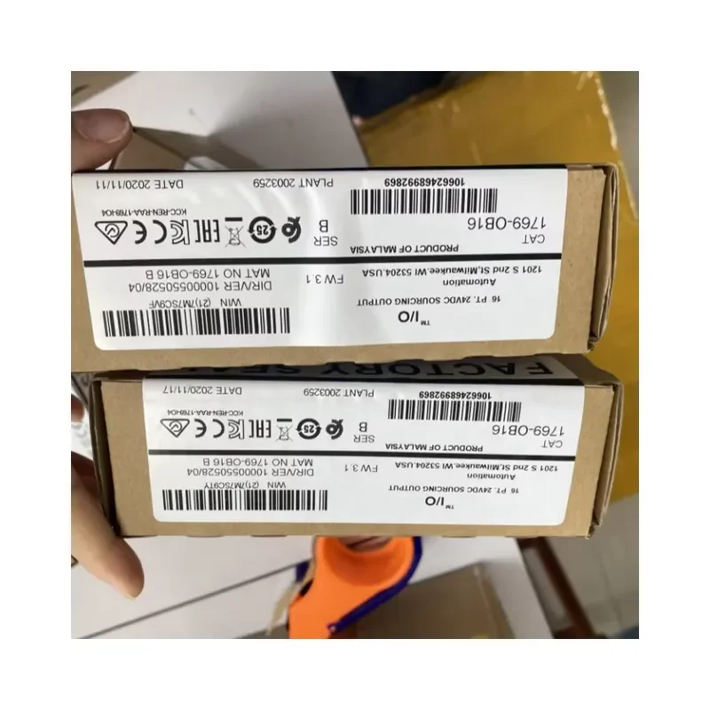 100%New 1400 PLC 1766-L32BWA 24V DC Digital Input Module 12 Fast Inputs 8 Outputs Controller 4