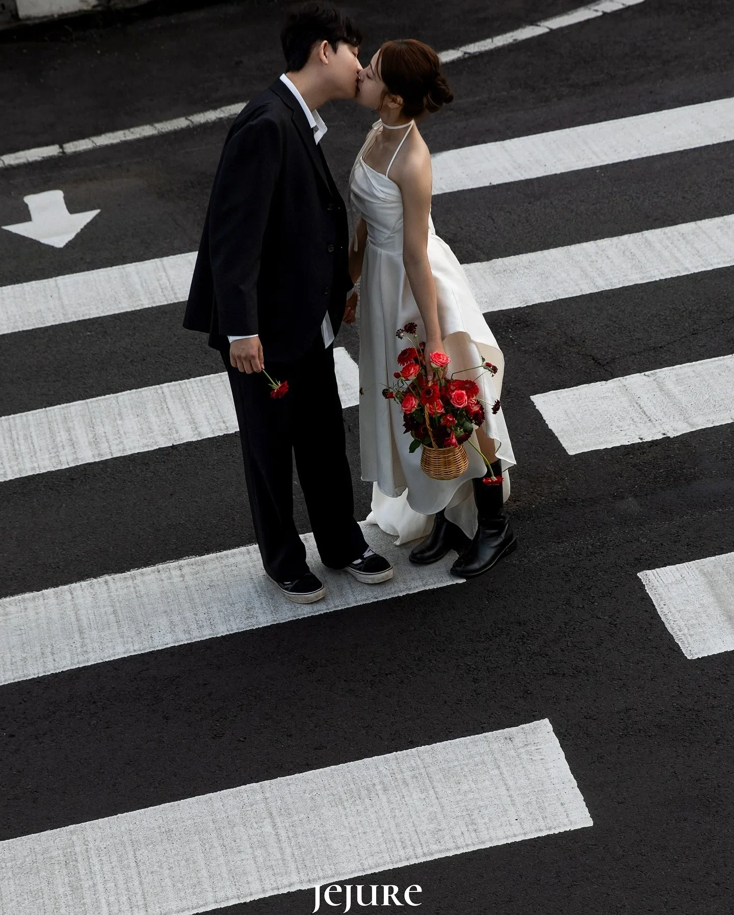 Oloey robes de mariée coréennes personnalisées en Satin doux magnifiques robes de soirée une ligne robe de soirée sans bretelles 2025