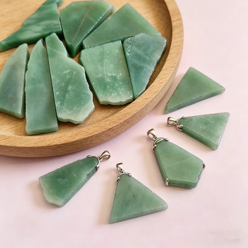 Look alike Jadeite Natural Dulong Jade Stone for Making Jewelry Green Quartz Jade Home Decor Stone Mineral Specimens Healing
