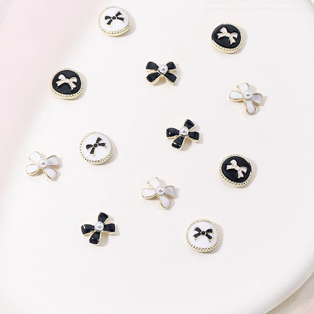 10pcs Keen French Nail Art Charm 3D Luxury Papillon Nail Strass Decoration Black/White Baroque Style DIY Nail Supplies 8*9MM