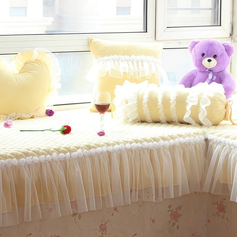 Lace-Trimmed Heart/Pumpkin/Candy Pattern Pillow Sofa & Bay Window Cushion Backrest