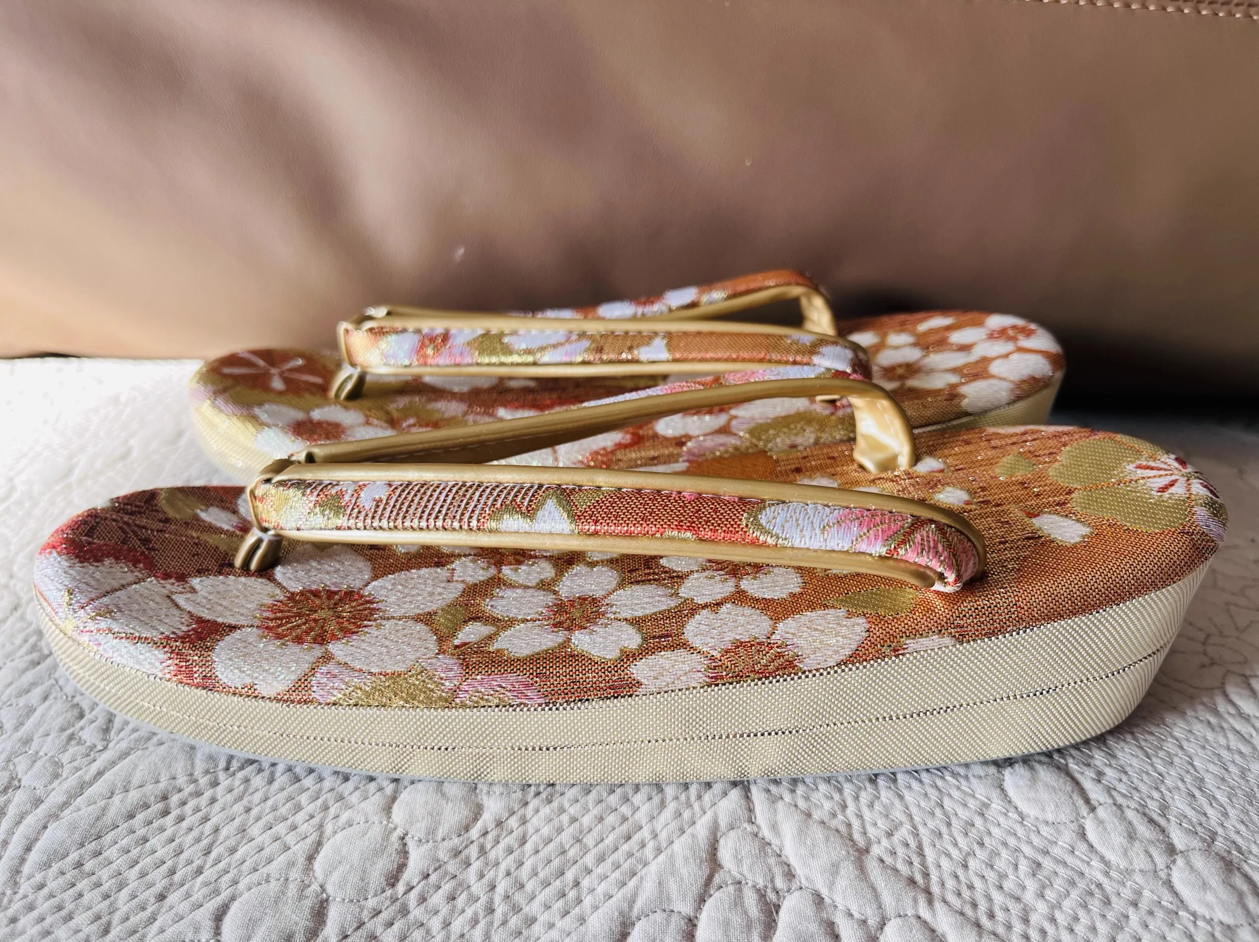 Japanese Traditional Women's Sandals Kimono Zori Summer Beach Slippers Med Heel Fashion Flip Flops Cosplay Footwear