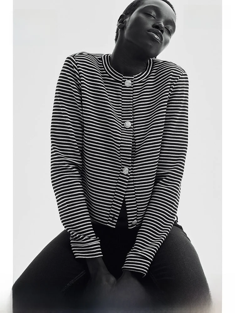 

Женский вязаный кардиган H&M с длинным рукавом и круглым вырезом, повседневный, весенний, текстурированный, модель 269780, удобная женская трикотажная одежда