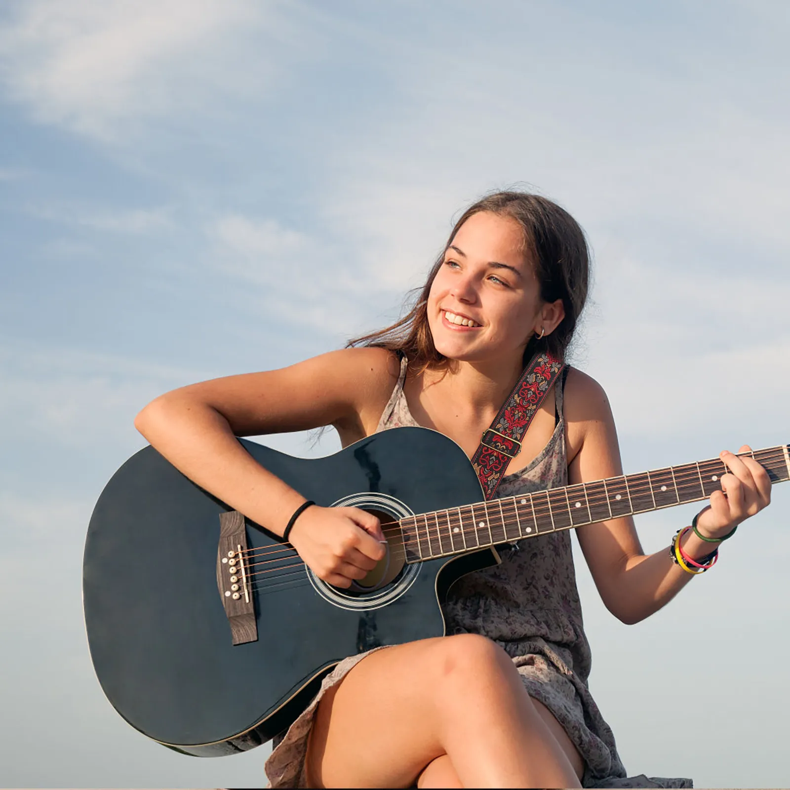 

Ремень для гитары, регулируемый плечевой ремень черного цвета для фолк-гитары, электрогитары, бас-гитары, широкий, толстый, практичный дизайн