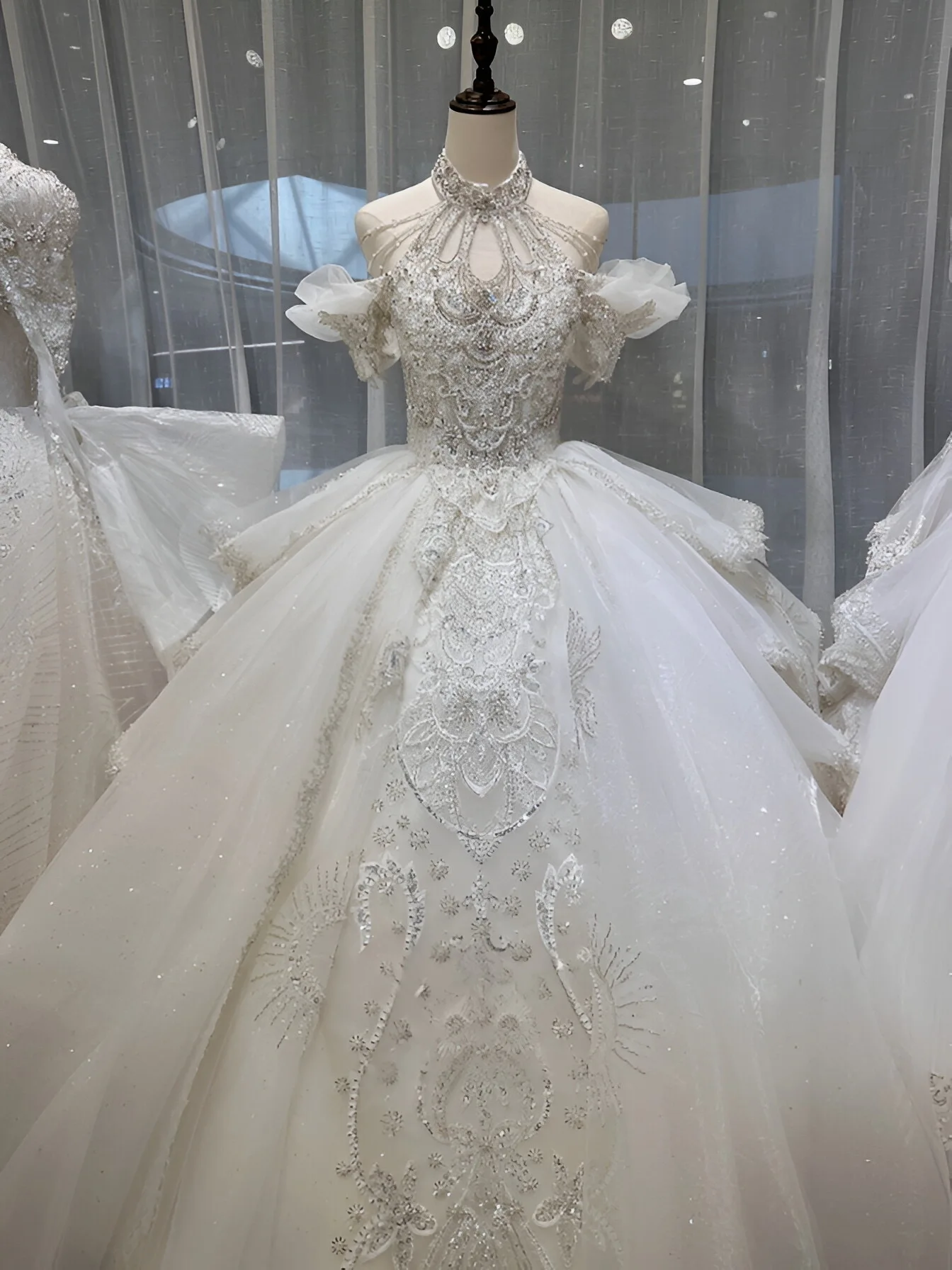 

New Luxury Wedding Dresses Boat Neck Off The Shoulder Diamonds Blaze Lace Applique Beadings Banquet Ivory Bride Gowns 2024