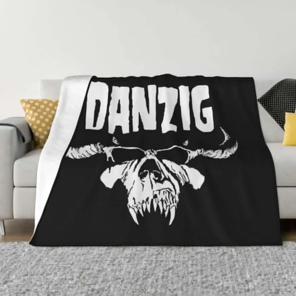 seneng-Danzig-band-awakmu Throw Blanket Picnic Flannel Fabric Blankets