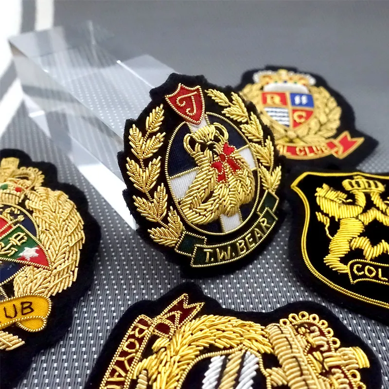Metallic Thread Embroidery Applique British-style Suit Retro College Style Badge Pin Decoration Crafts