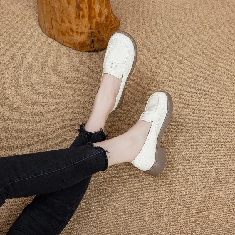 

2025 New large-sized British-style spring and autumn loafers with comfortable soft soles, flat bottoms and anti-slip features