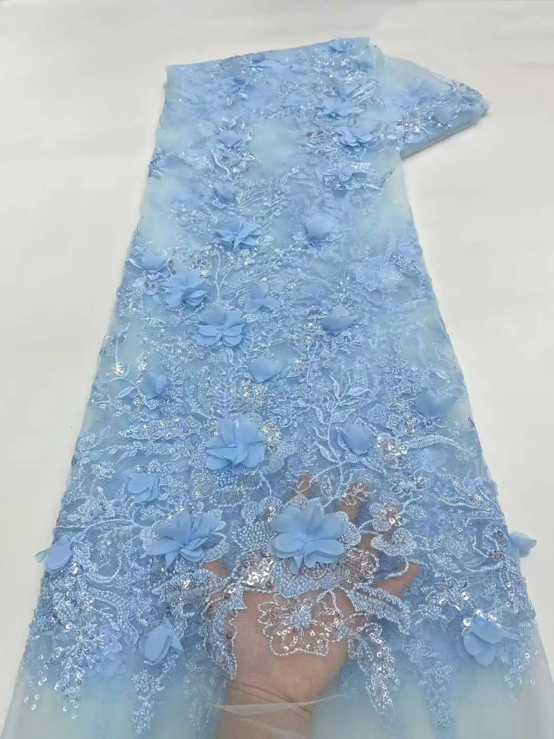 Nuevo diseño de tela de encaje de tul africano 2025 tela de encaje bordado de flores 3D de alta calidad 5 yardas para vestidos de fiesta de boda de novia