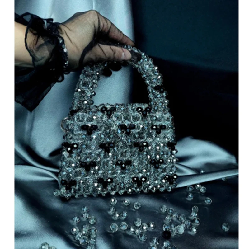 

Модные женские сумки ручной работы из бисера и кристаллов, ручная маленькая квадратная сумка на День святого Валентина, подарок лучшему другу, банкет, можно скрещен