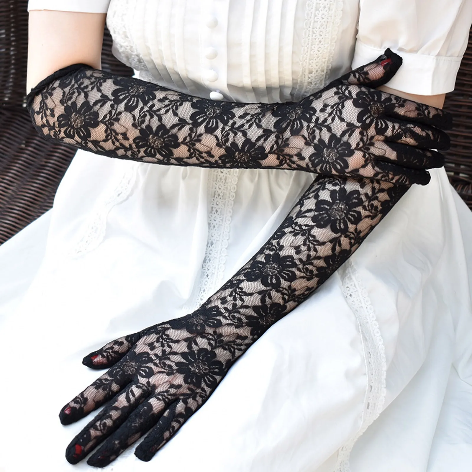 

Summer Elegant Women Long Driving Gloves White Black Transparent Lace Embroidery Gloves Sexy Elasticity Lace Mesh Gloves