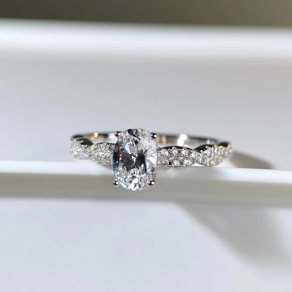 

Sparkling D Color Oval Moissanite Women's Ring -925 Sterling Silver Wedding Band & Engagement Ring Anniversary Jewelry Gift