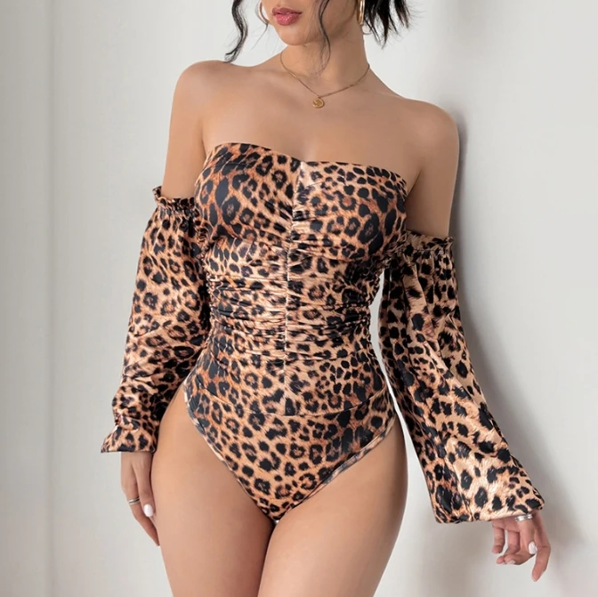 Women's Romantic Charming Bodysuit 2025 Autumn Winter Latest Sexy Slim Fit Romper Retro Leopard Print Sweet Spicy Style Jumpsuit