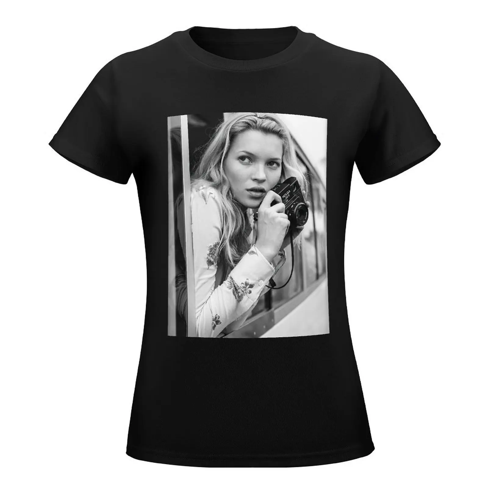 Kate Moss With a Camera, Black and White Wall Art T-Shirt kawaii clothes cute clothes Women clothing