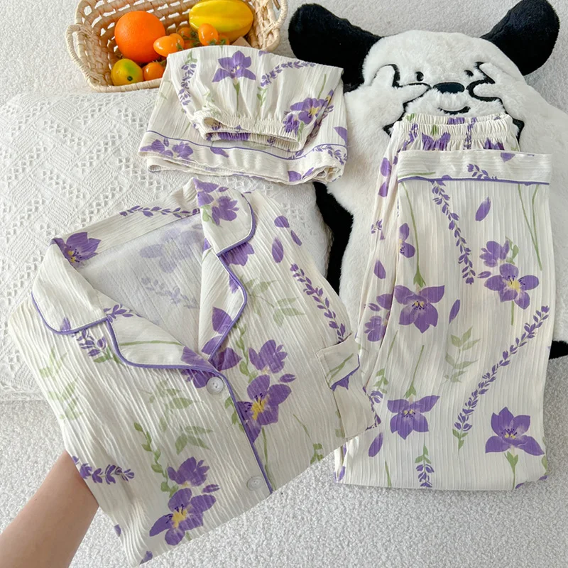 

Женская домашняя одежда с короткими рукавами и лацканами, сладкий фиолетовый цветочный принт, женские летние пижамы, комплект из трех предметов, удобная одежда для сна для отдыха