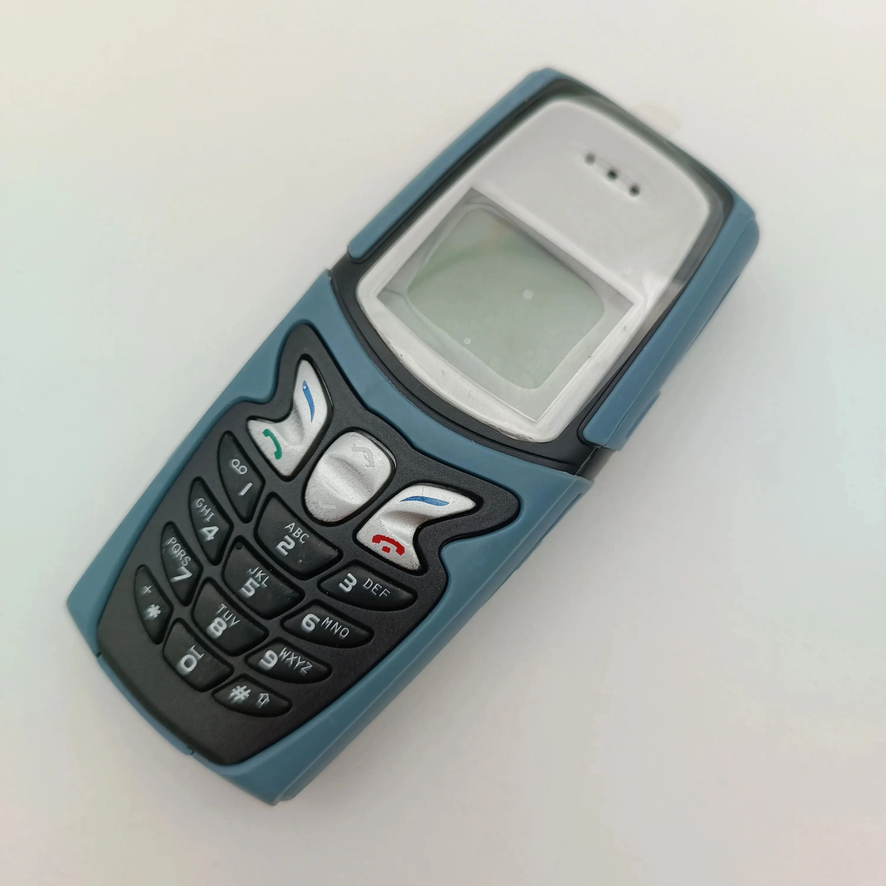 الأصلي مقفلة 5210 شريحة واحدة GSM 900/1800 750mAh ساعة تنبيه الهاتف المحمول لوحة المفاتيح متعددة اللغات صنع في فنلندا