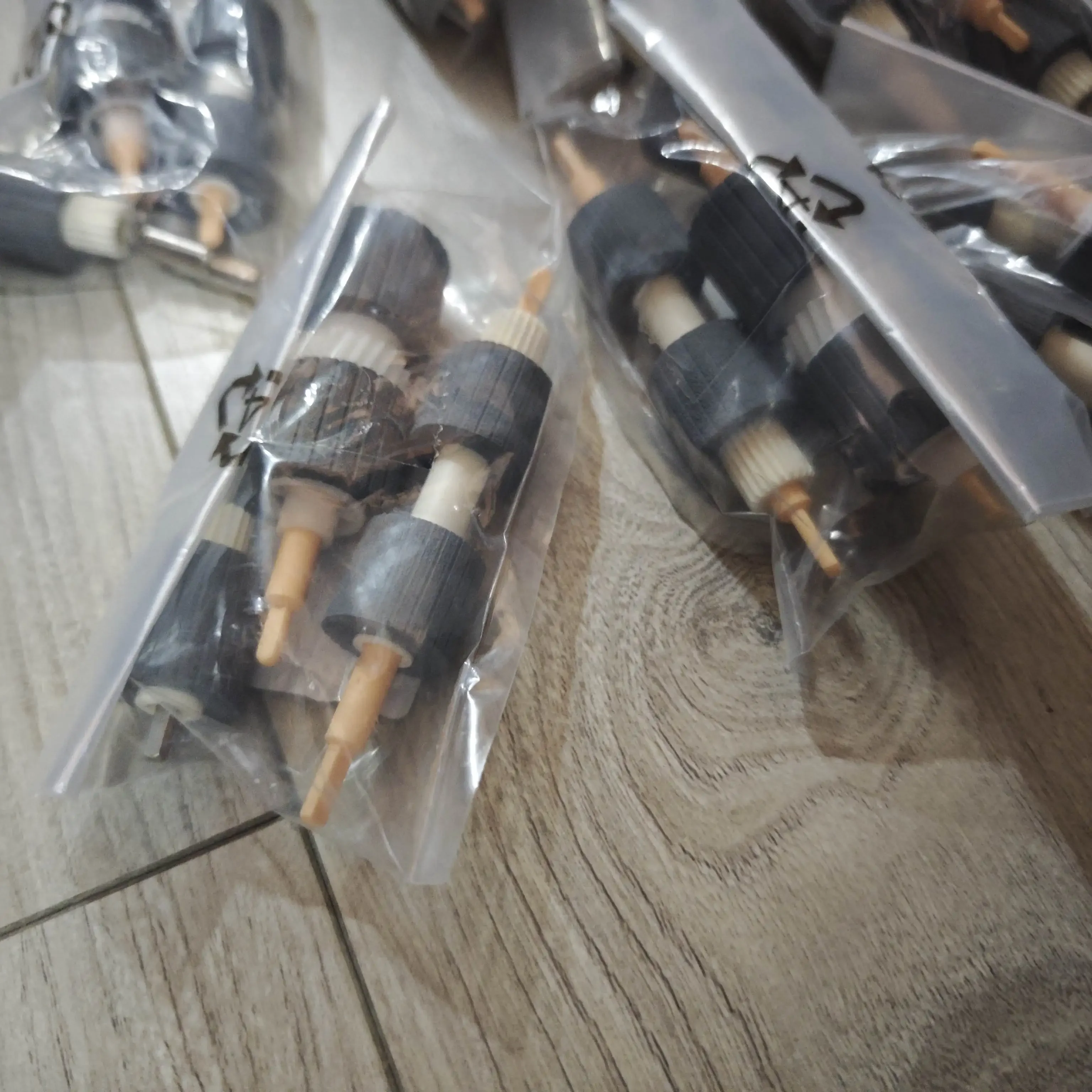 

1SET Improved pickup roller for Xerox 4110 4112 4127 1100 4595 DC 240 250 242 252 260 550 560 700 7665 604K23660 Copier Parts