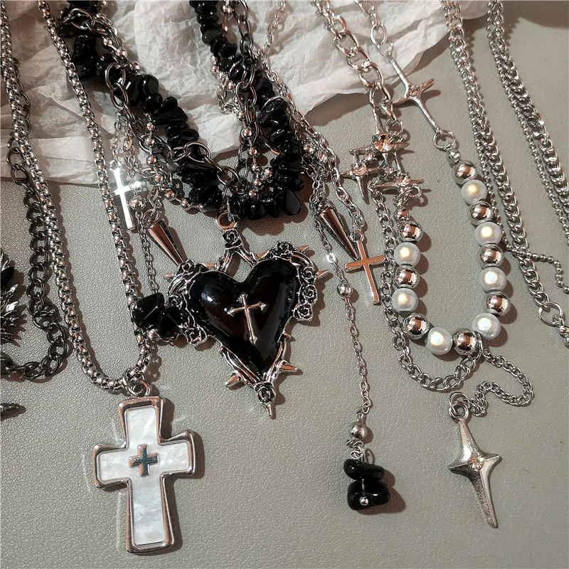 Gothic Dark Style Metall Flügel Stern Kreuz Dornes Herz Anhänger Halskette Y2K Personalisierte Kreative Punk Frauen Männer Charm Schmuck – Detail 5