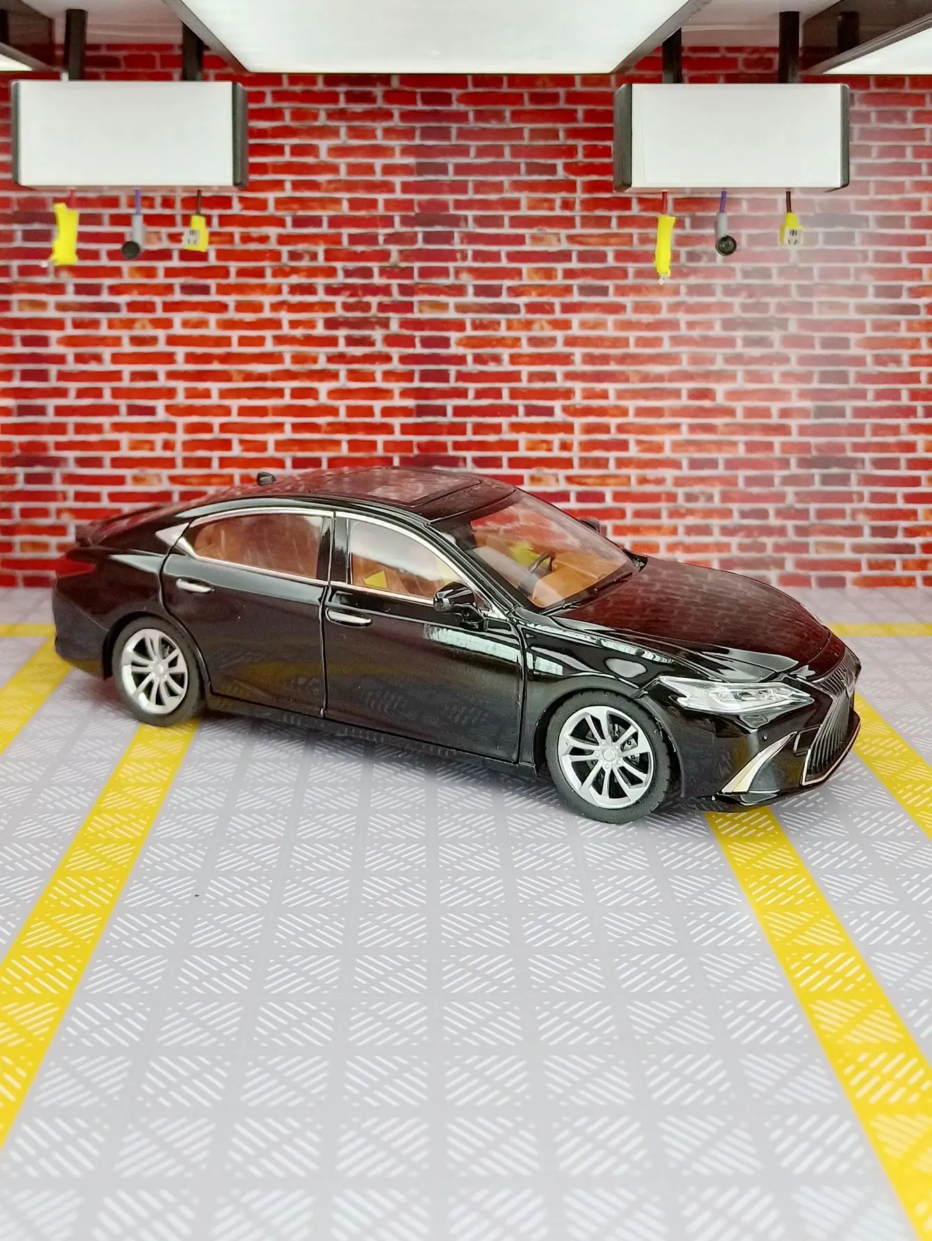 Lexus-modelo de coche de aleación ES300, vehículo de juguete de Metal fundido a presión, colección de modelos de coche de alta simulación, regalo para niños, 1:24