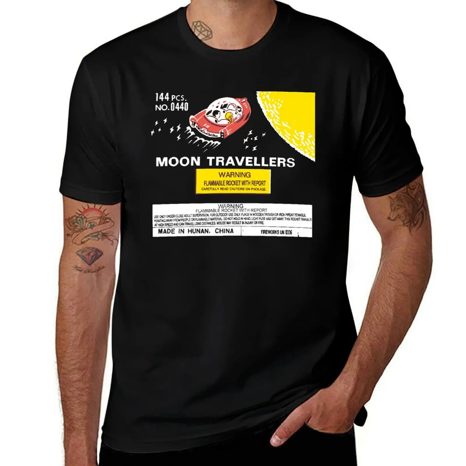 MOON TRAVELLERS BOTTLE ROCKET - PACKAGING T-Shirt Urban Style Print T-Shirt